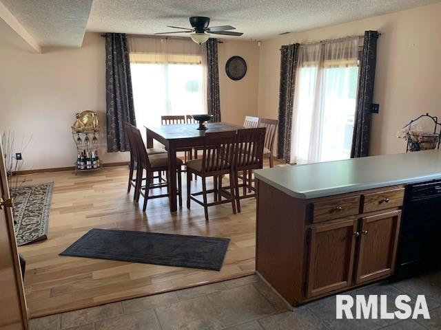 2525 Columbus Circle Springfield, IL 62703 - Photo 6 of 15