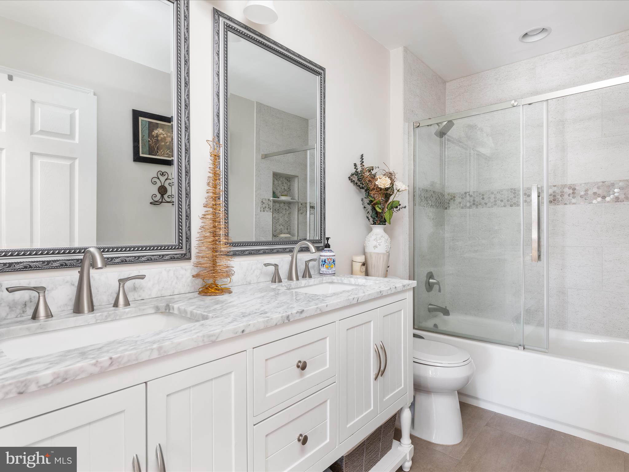 12613 Garry Glen Drive Bristow, VA 20136 - Photo 23 of 67 Updated Upper Hall Full Bathroom