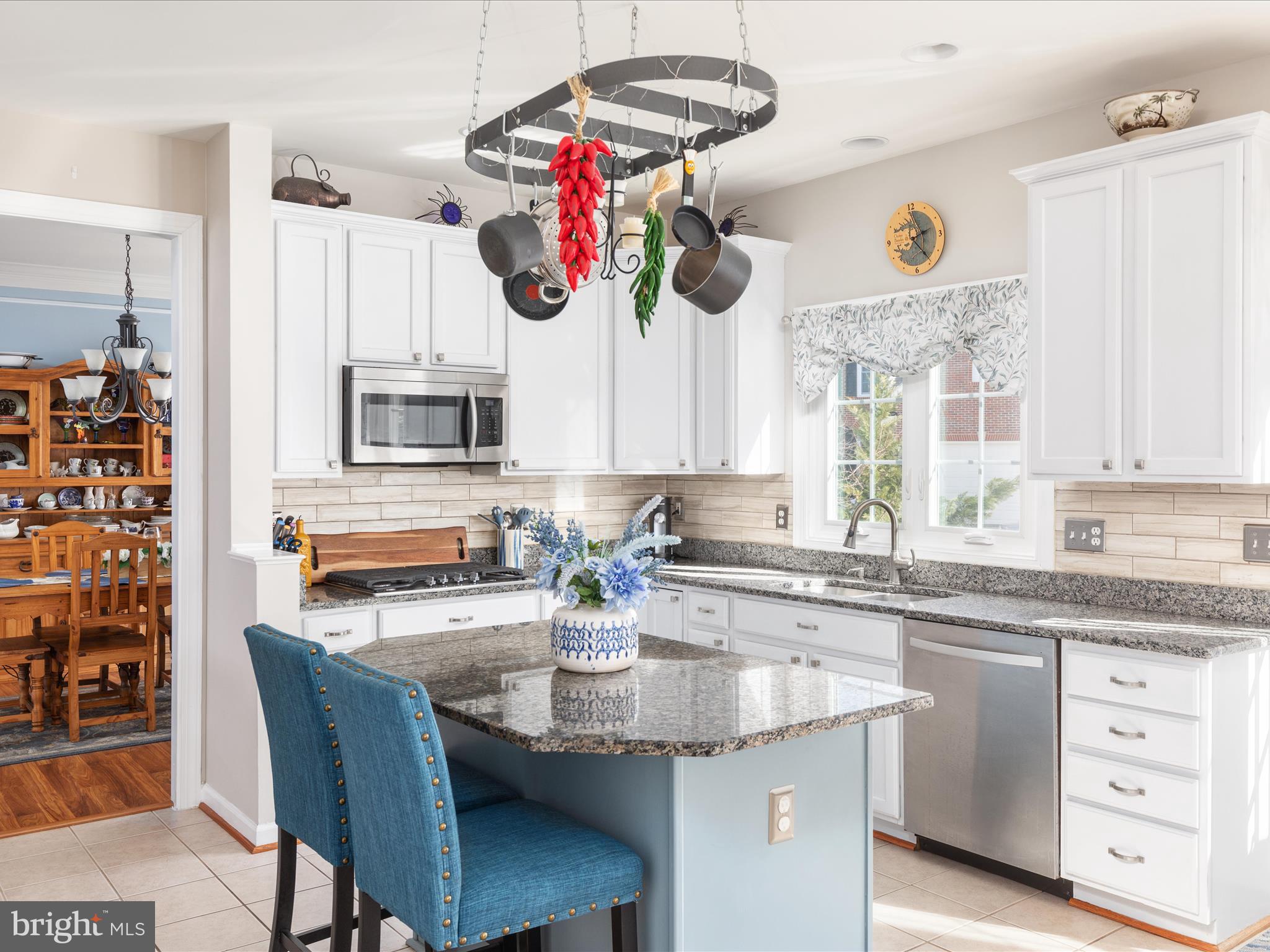 12613 Garry Glen Drive Bristow, VA 20136 - Photo 6 of 67 Updated Kitchen with Granite Counters