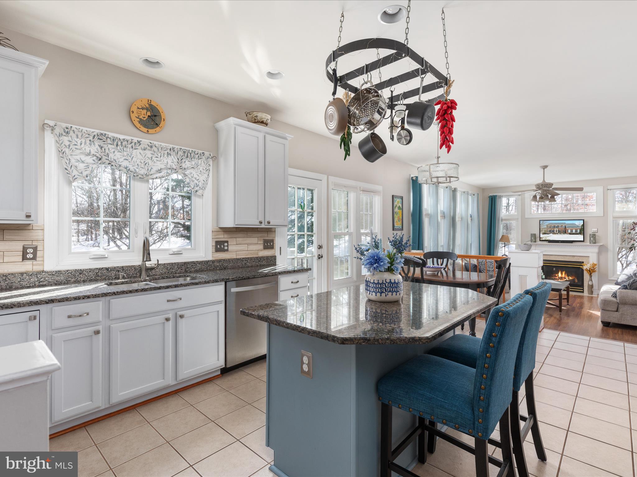 12613 Garry Glen Drive Bristow, VA 20136 - Photo 9 of 67 Center Island