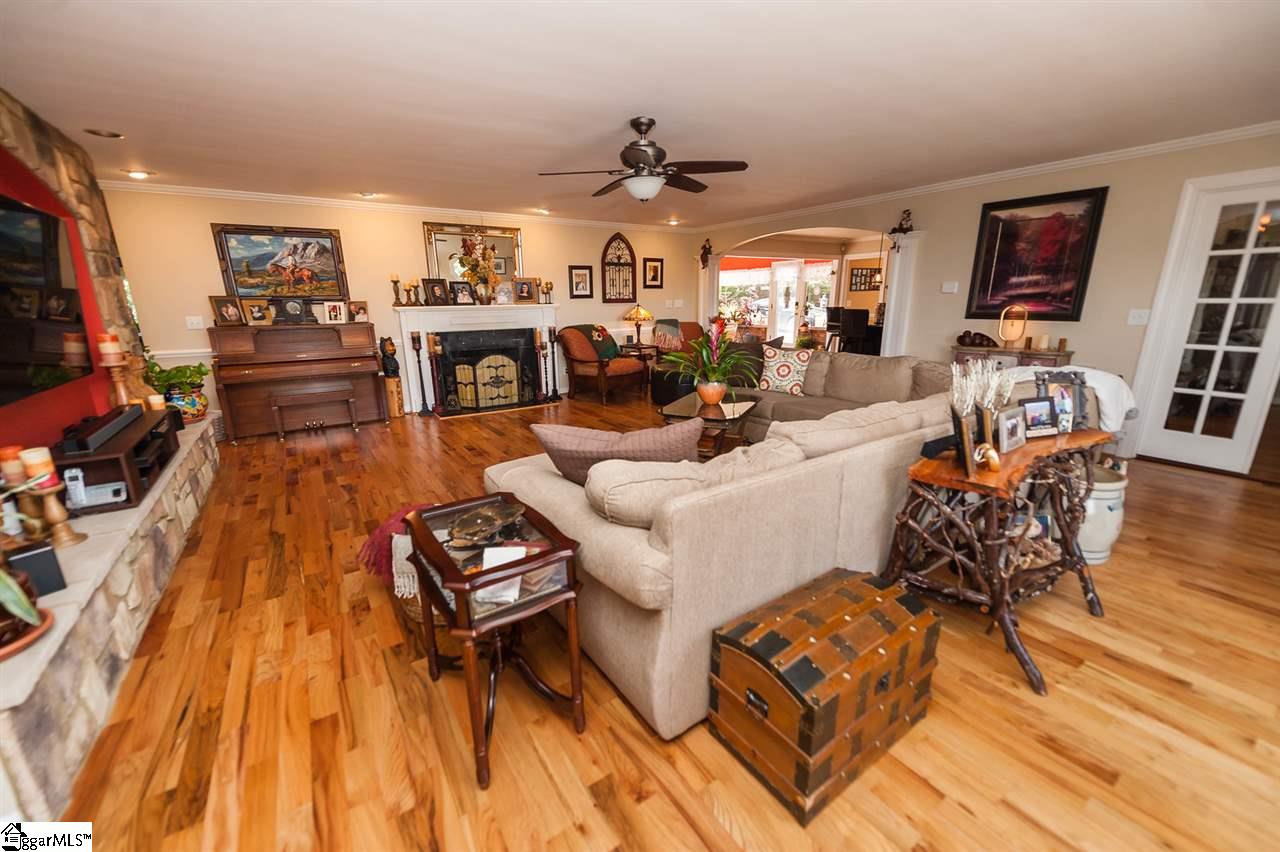 135 Grandview Drive Inman, SC 29349 - Photo 4 of 27