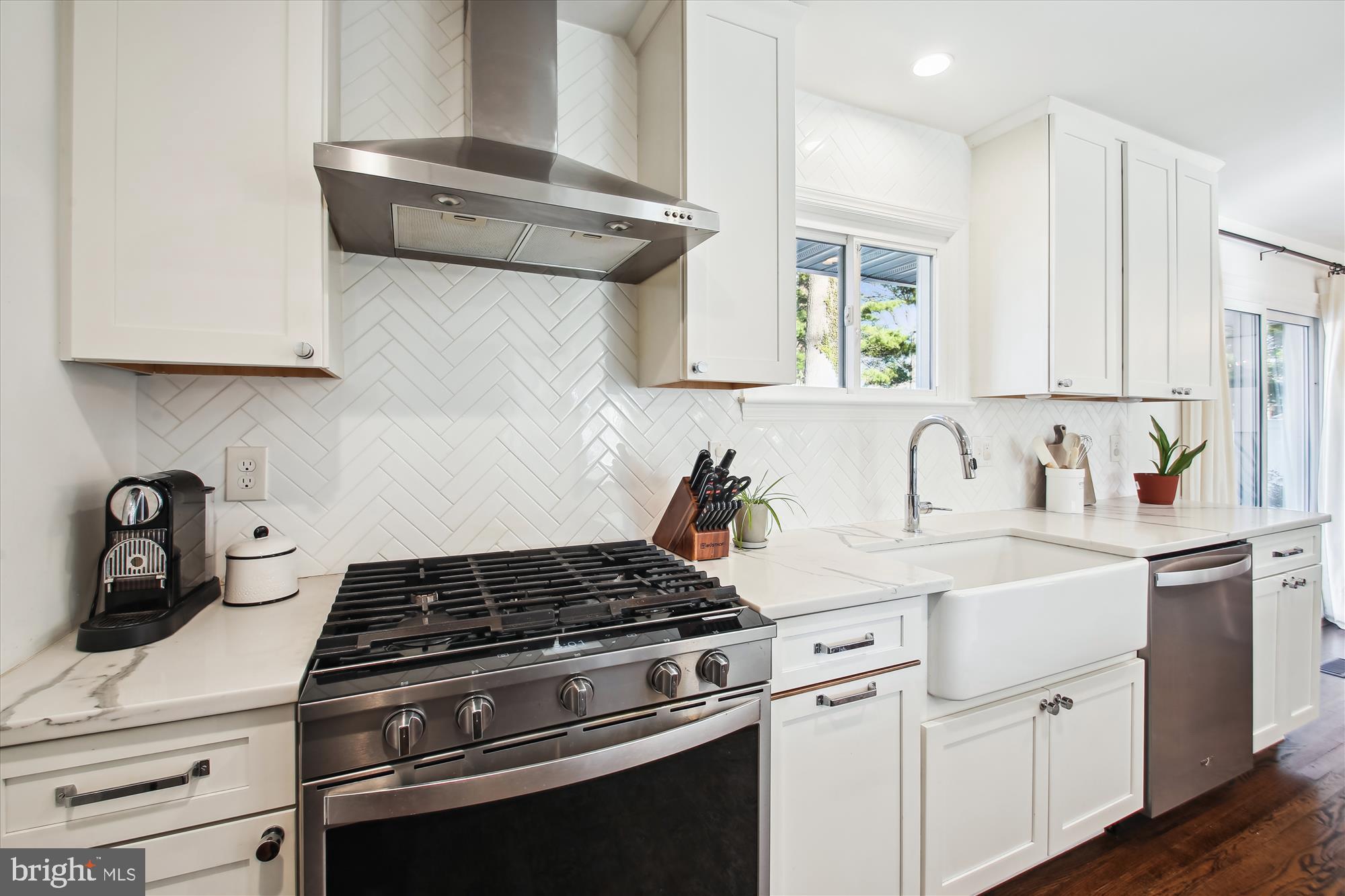 502 Evergreen Road Severna Park, MD 21146 - Photo 14 of 53 Gas range