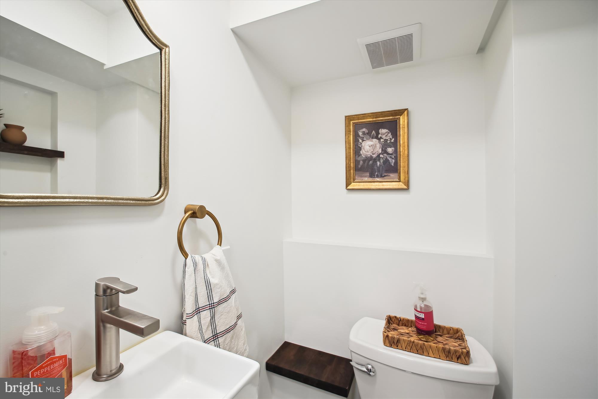 502 Evergreen Road Severna Park, MD 21146 - Photo 37 of 53 Powder room