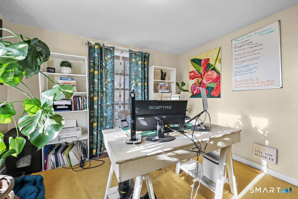 4 Hilltop Road New Haven, CT 06515 - Photo 12 of 39