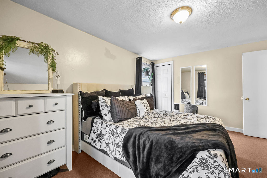 4 Hilltop Road New Haven, CT 06515 - Photo 14 of 39