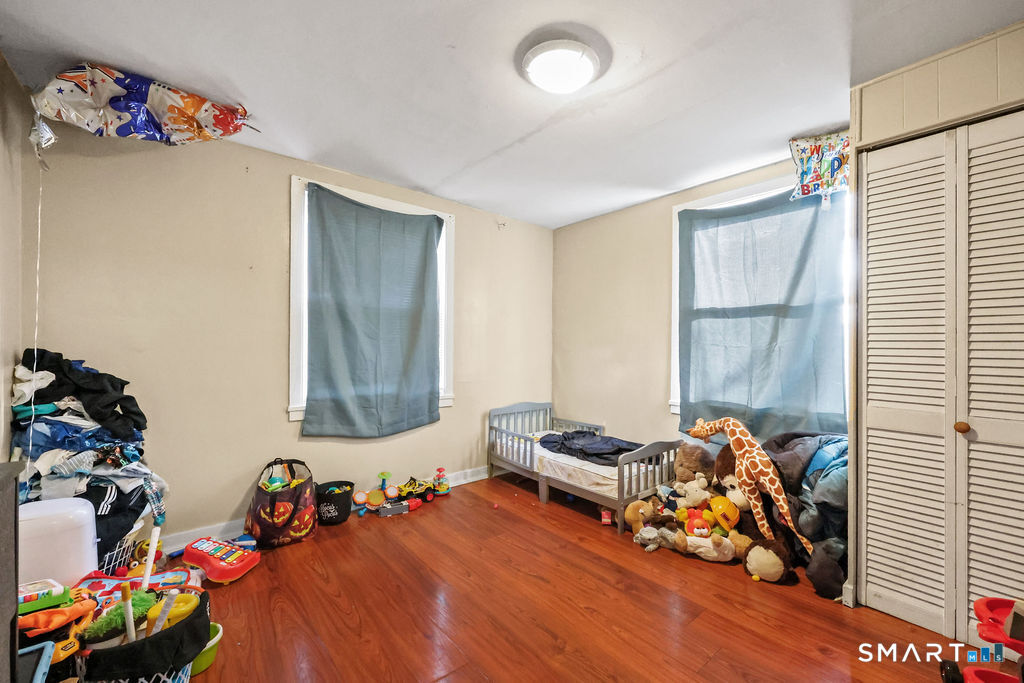 4 Hilltop Road New Haven, CT 06515 - Photo 25 of 39