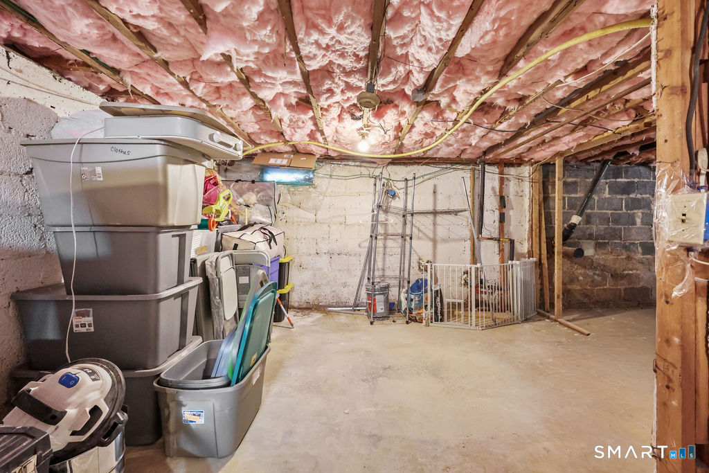 4 Hilltop Road New Haven, CT 06515 - Photo 29 of 39