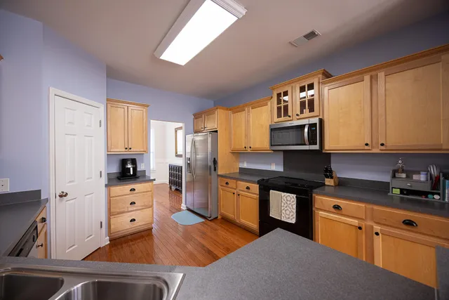 $910,000 | 2185 Tall Grass Circle, Mount Pleasant, SC 29466