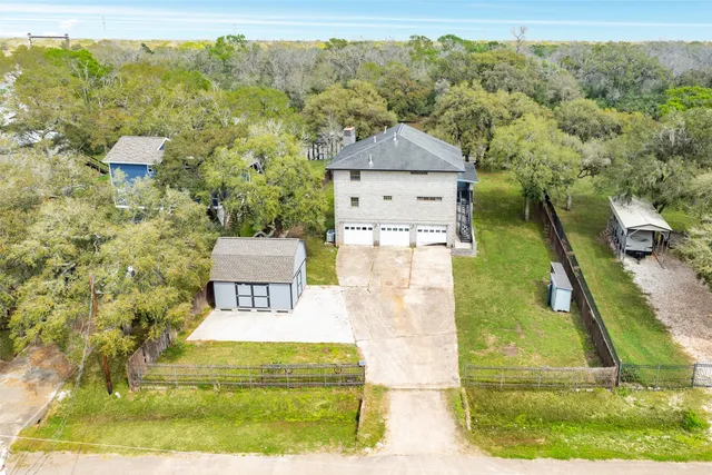$369,900 | 17251 County Road 945D, Brazoria, TX 77422