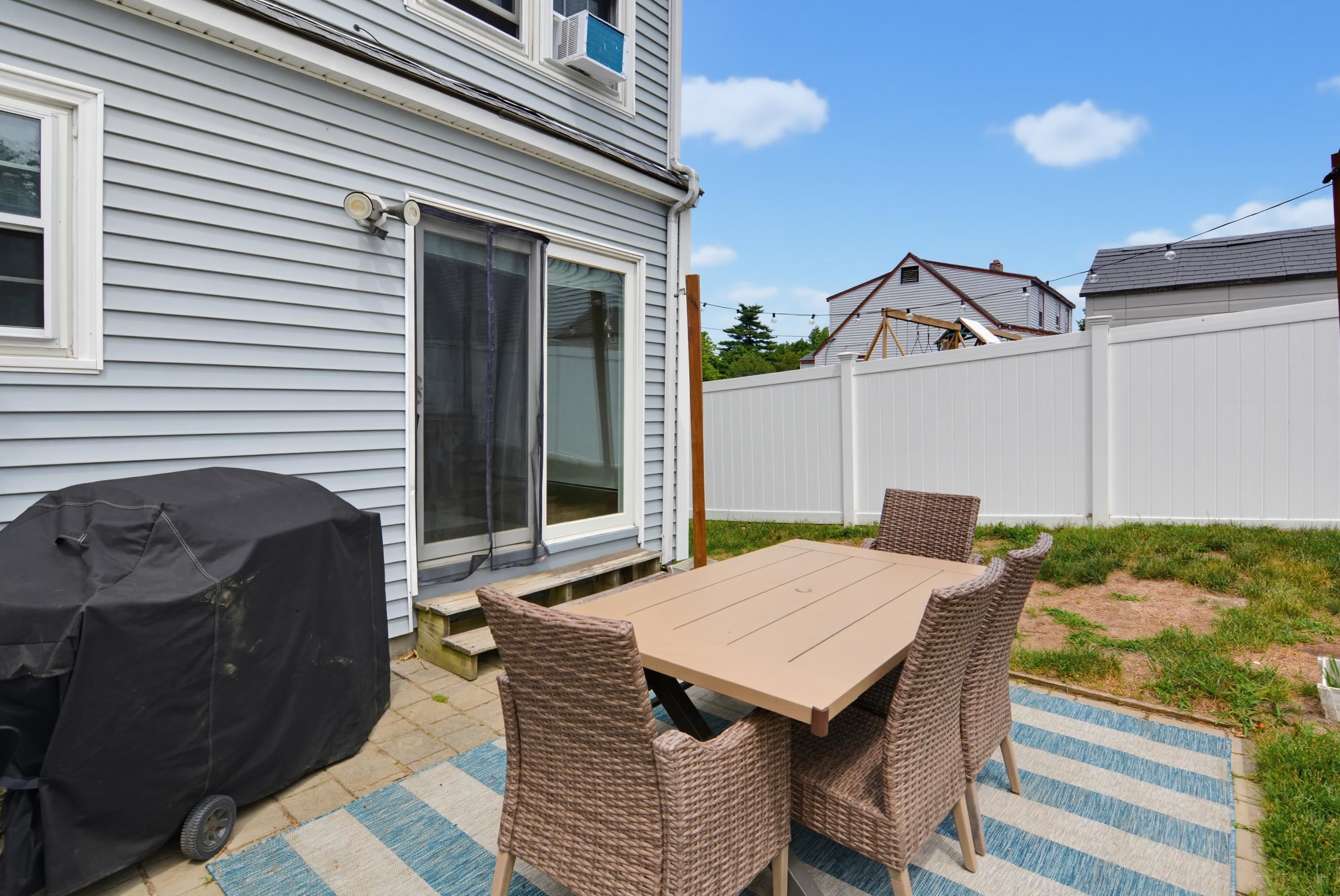 219 Rhode Island Avenue Manchester, NH 03104 - Photo 31 of 37