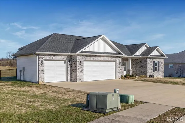 $326,000 | 3088 Prairie View Trail, Jackson, MO 63755
