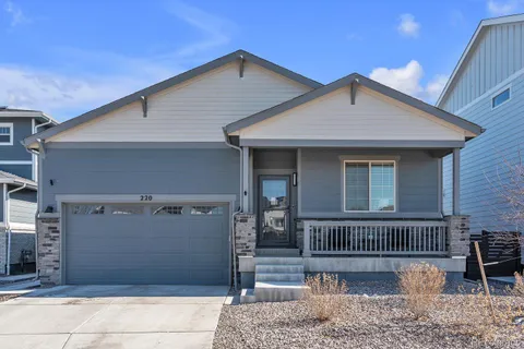 $525,000 | 220 South Vandriver Way, Aurora, CO 80018