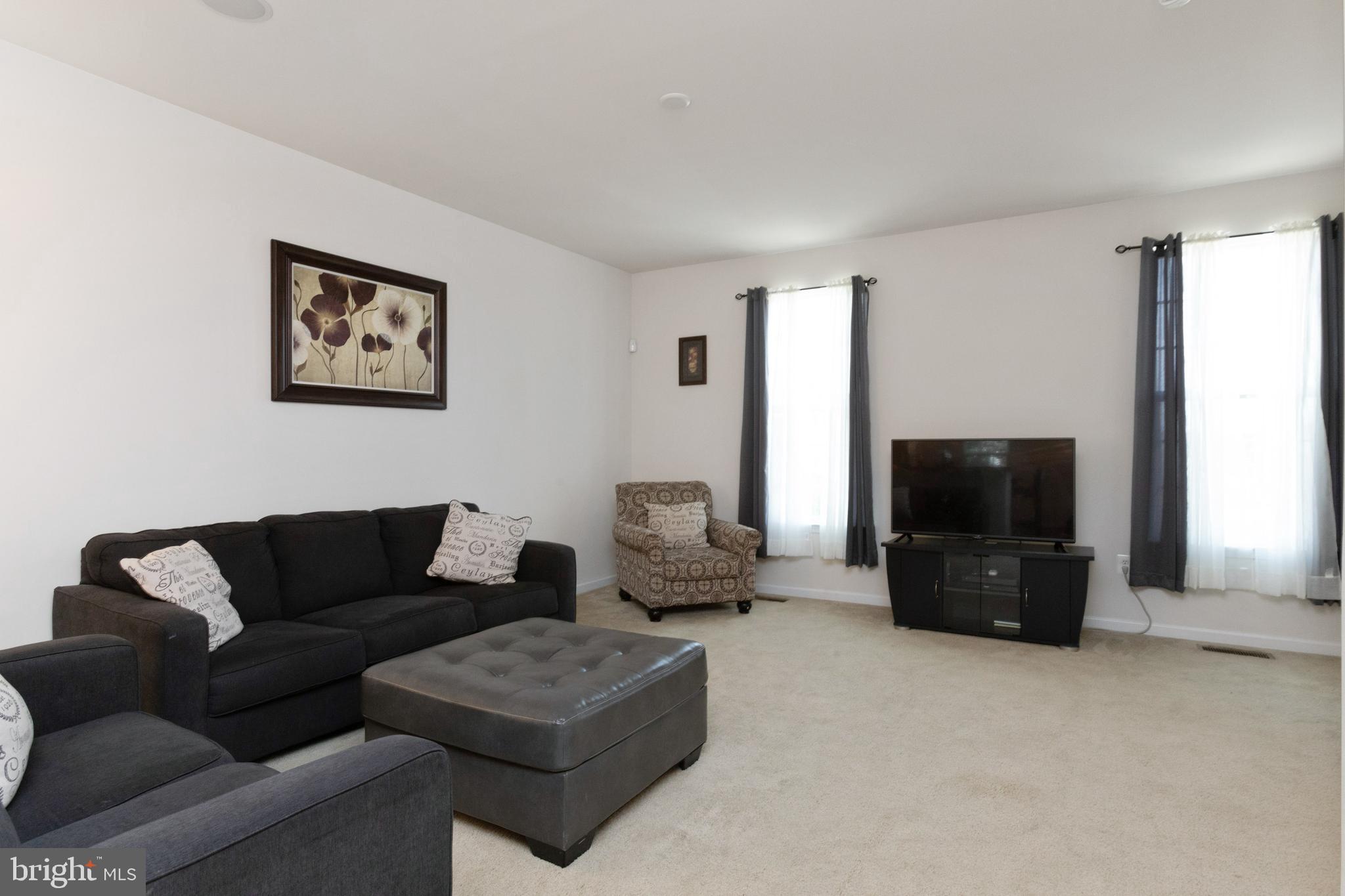 407 Alba Road Fredericksburg, VA 22405 - Photo 12 of 31 Living Room/Family Room