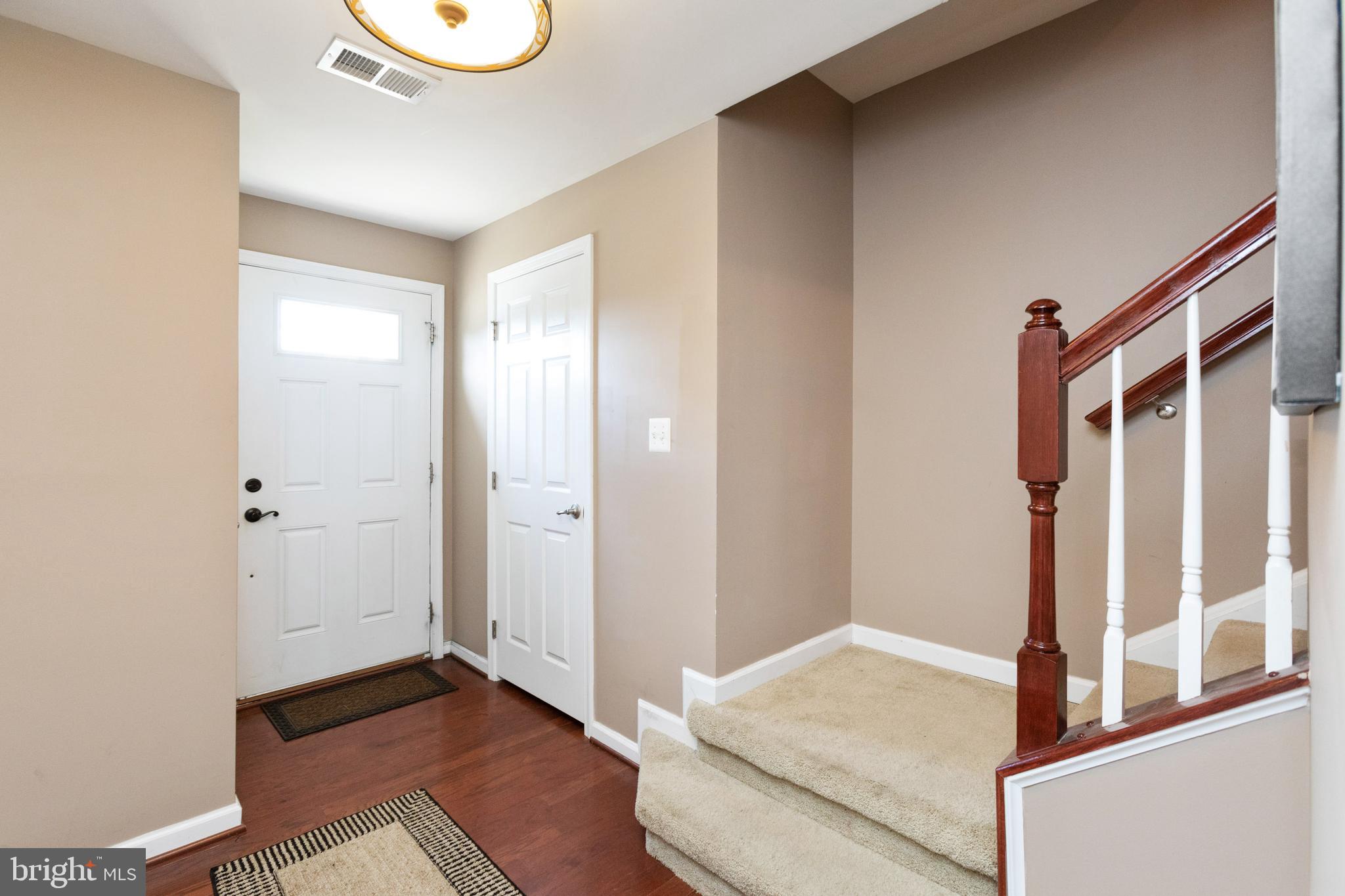 407 Alba Road Fredericksburg, VA 22405 - Photo 3 of 31 Foyer