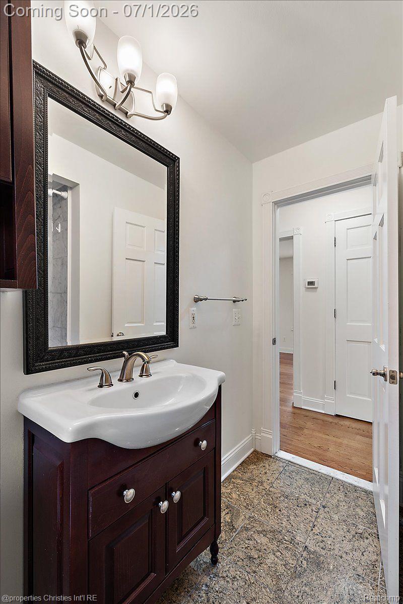 2209 Windemere Road Birmingham, MI 48009 - Photo 19 of 37