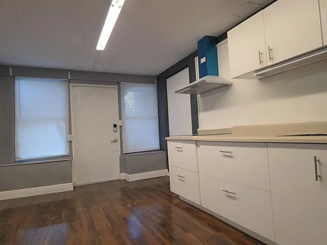 $2,800 | 4713 West El Prado Boulevard, Tampa, FL 33629