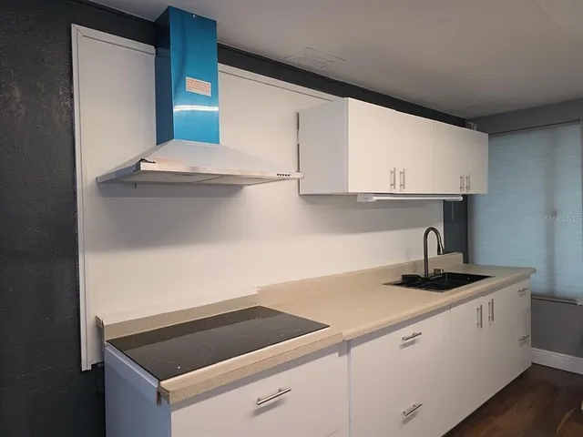 $2,800 | 4713 West El Prado Boulevard, Tampa, FL 33629