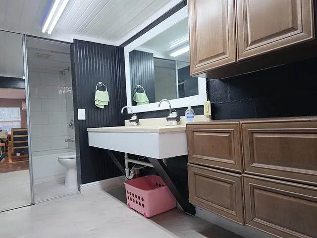 $2,800 | 4713 West El Prado Boulevard, Tampa, FL 33629