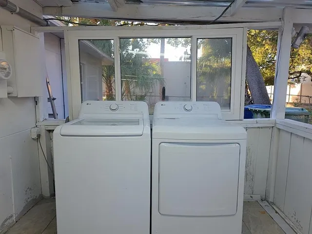 $2,800 | 4713 West El Prado Boulevard, Tampa, FL 33629