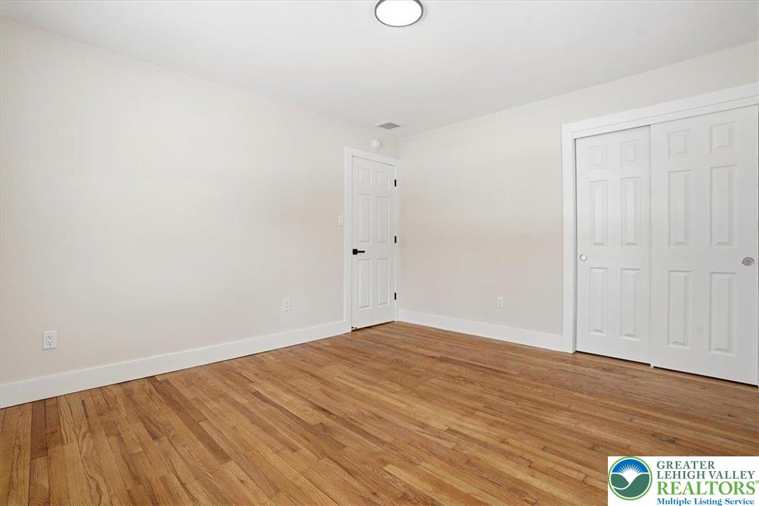 1652 Pleasant View Road Bethlehem, PA 18015 - Photo 17 of 31