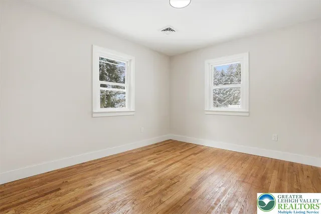 $379,900 | 1652 Pleasant View Road, Bethlehem, PA 18015