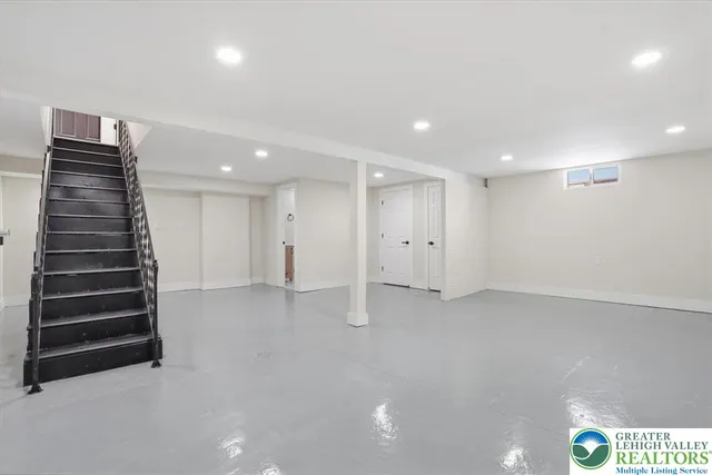 $379,900 | 1652 Pleasant View Road, Bethlehem, PA 18015