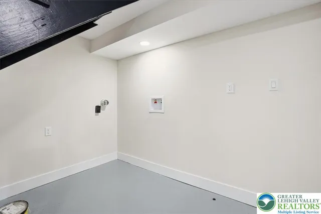 $379,900 | 1652 Pleasant View Road, Bethlehem, PA 18015