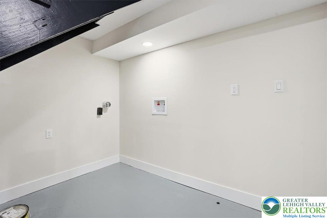 1652 Pleasant View Road Bethlehem, PA 18015 - Photo 22 of 31