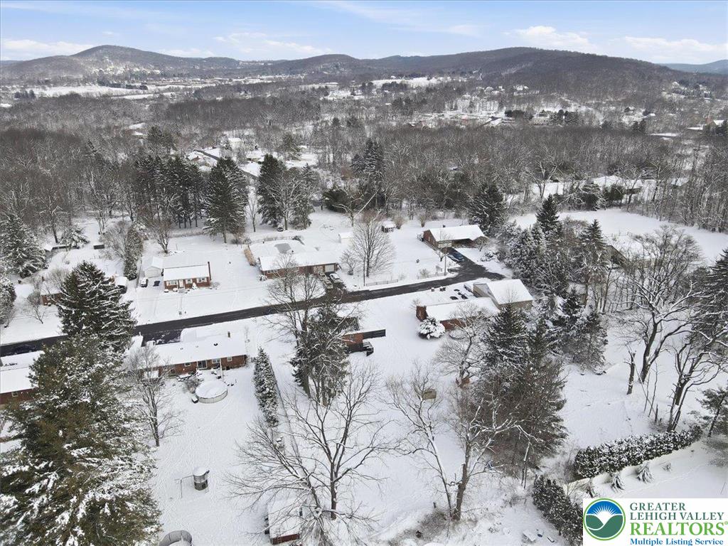 1652 Pleasant View Road Bethlehem, PA 18015 - Photo 30 of 31