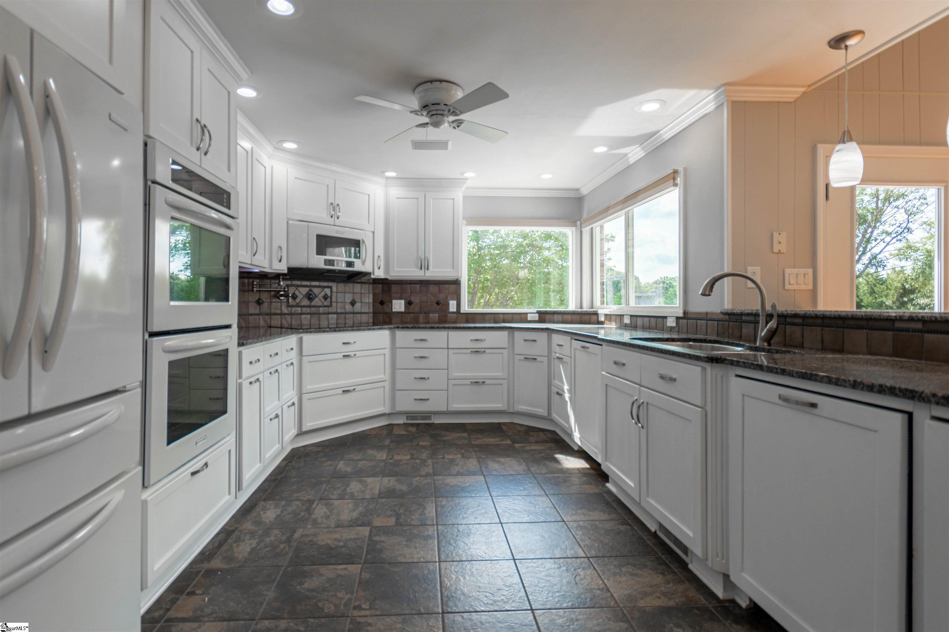 712 Abner Creek Road Greer, SC 29651 - Photo 11 of 35 Gallery Image 11