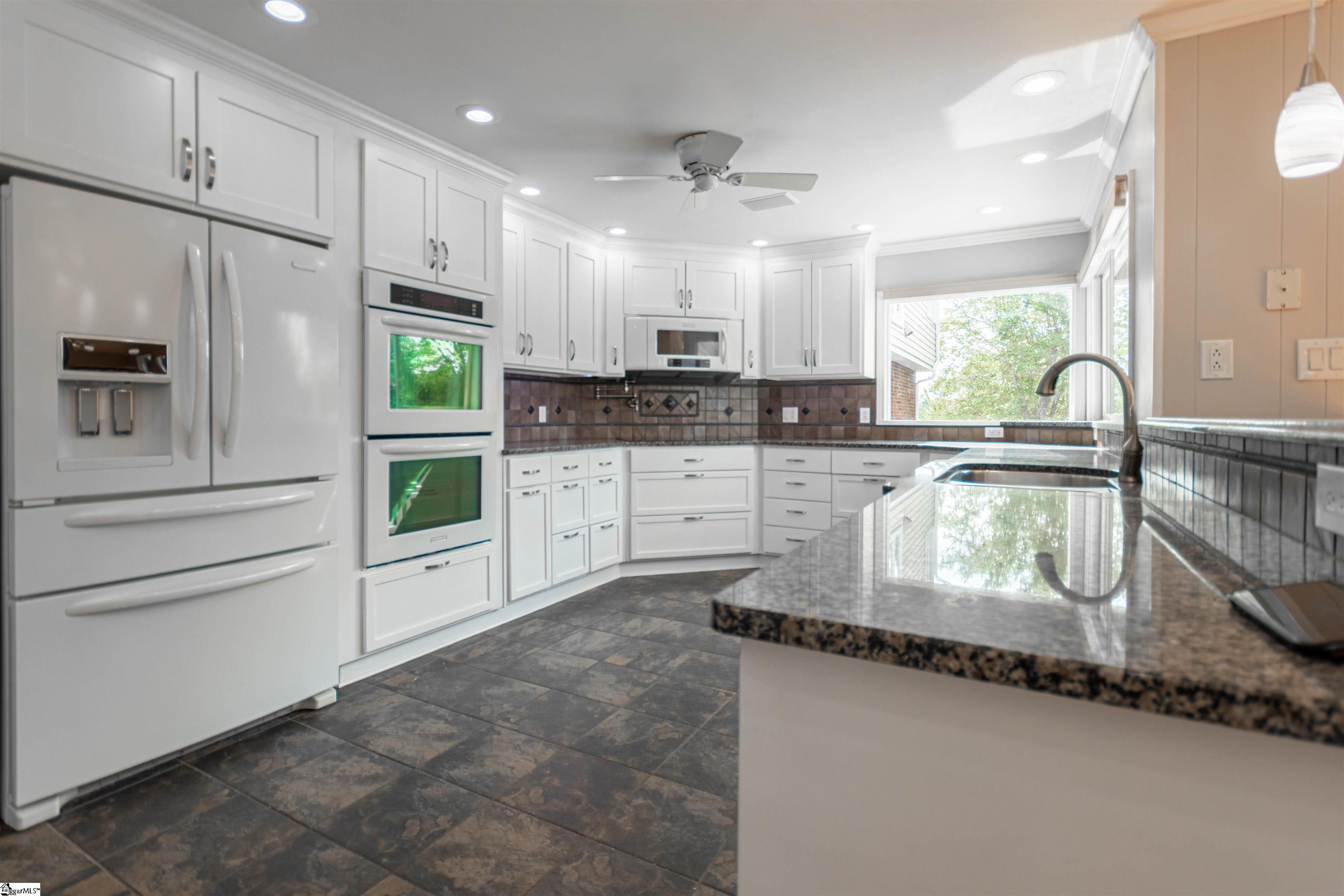 712 Abner Creek Road Greer, SC 29651 - Photo 10 of 35 Gallery Image 10