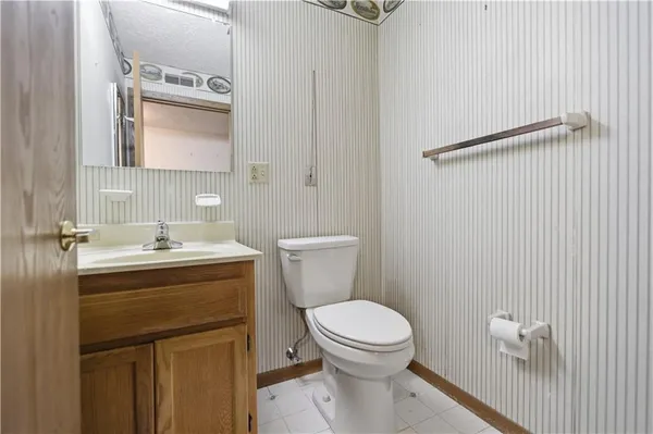 $160,000 | 503 Clubhouse Drive, Washington, PA 15301