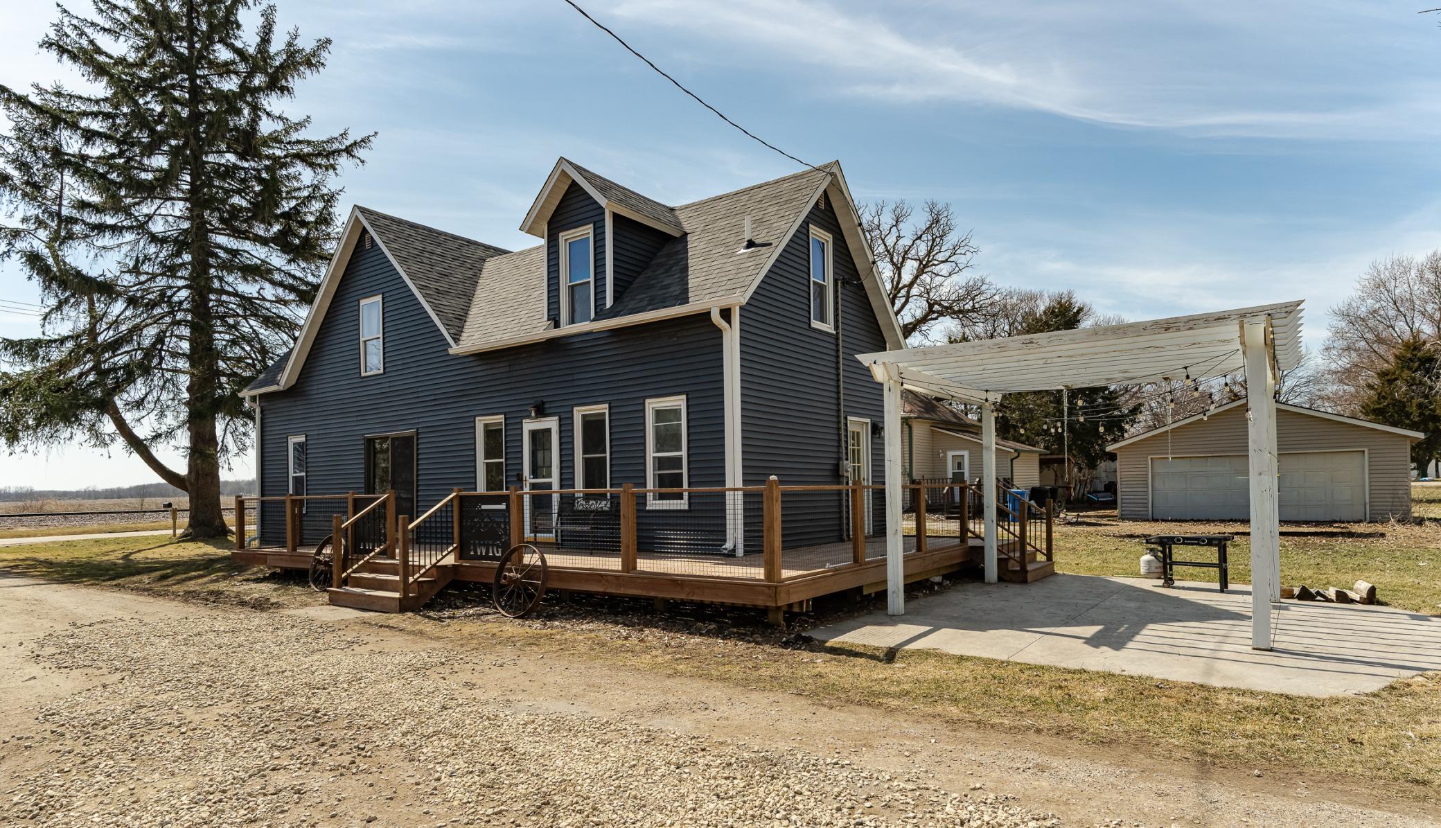 340 East Main Street Utica, MN 55979 - Photo 1 of 33