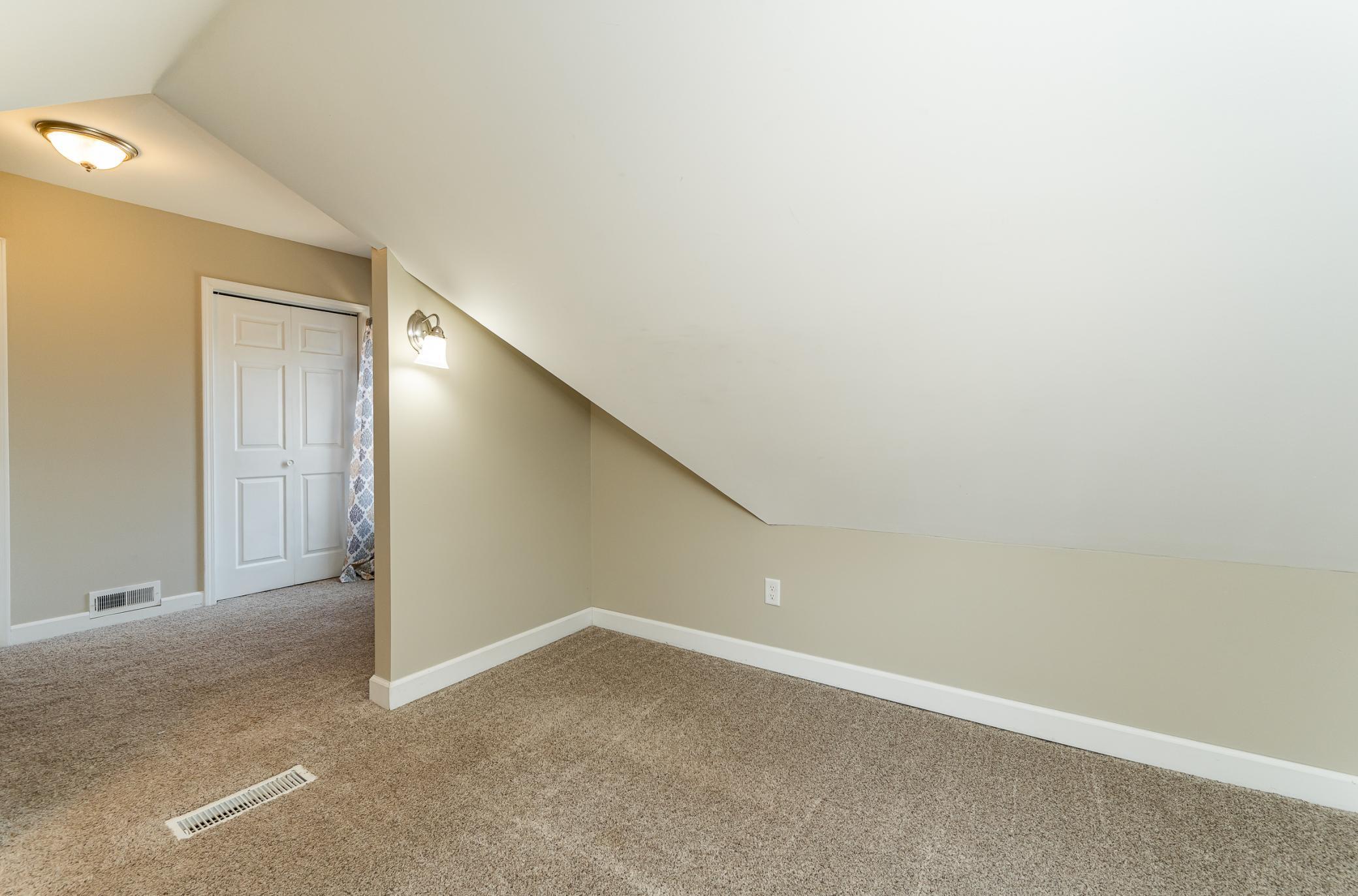 340 East Main Street Utica, MN 55979 - Photo 15 of 33