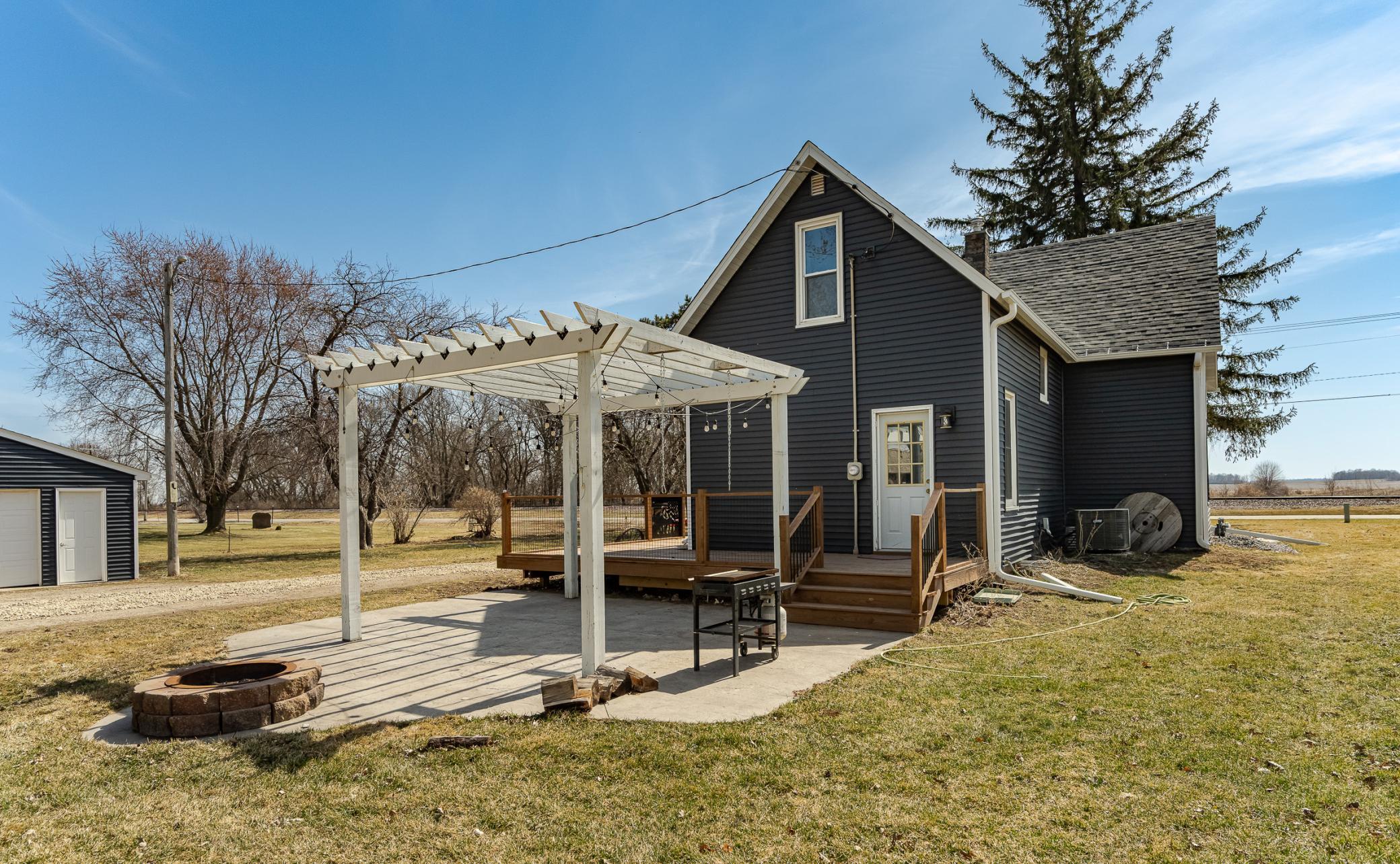 340 East Main Street Utica, MN 55979 - Photo 17 of 33