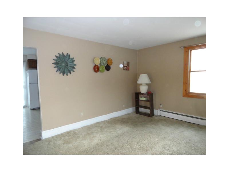 41 Long Meadow Road Portsmouth, RI 02871 - Photo 5 of 8 Living Room.