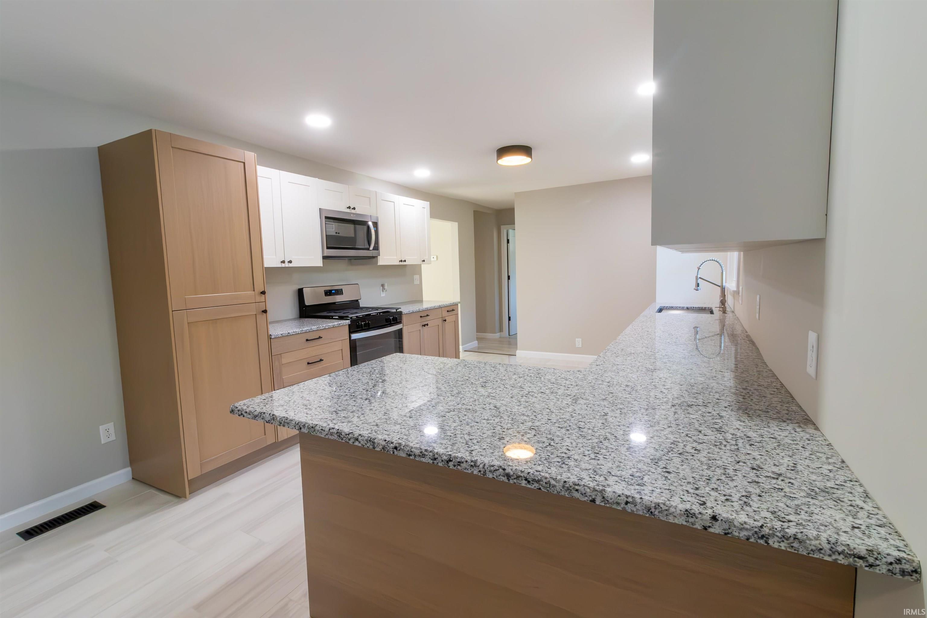 3310 North Rangeline Road Huntington, IN 46750 - Photo 9 of 25 Gallery Image 9