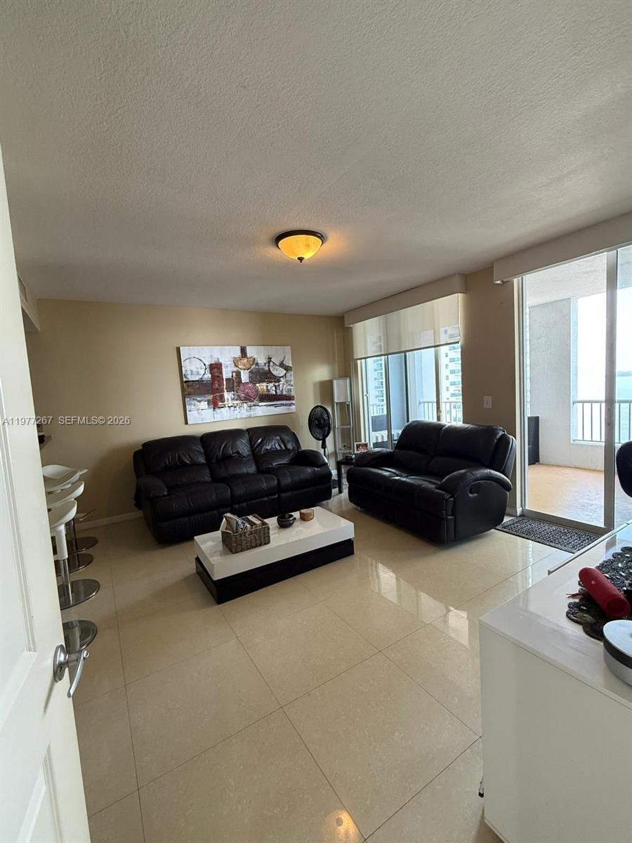 170 Southeast 14th Street, Unit 2202 Miami, FL 33131 - Photo 7 of 10