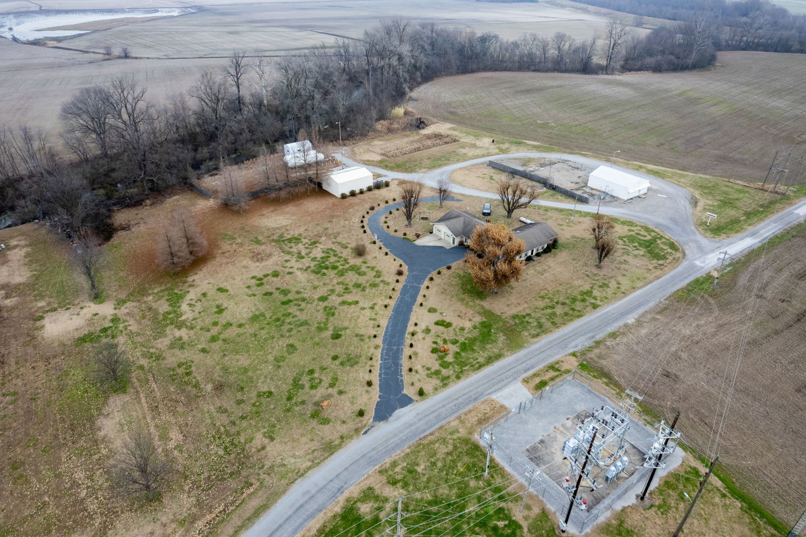 24250 Hanging Rock Road McClure, IL 62957 - Photo 9 of 29