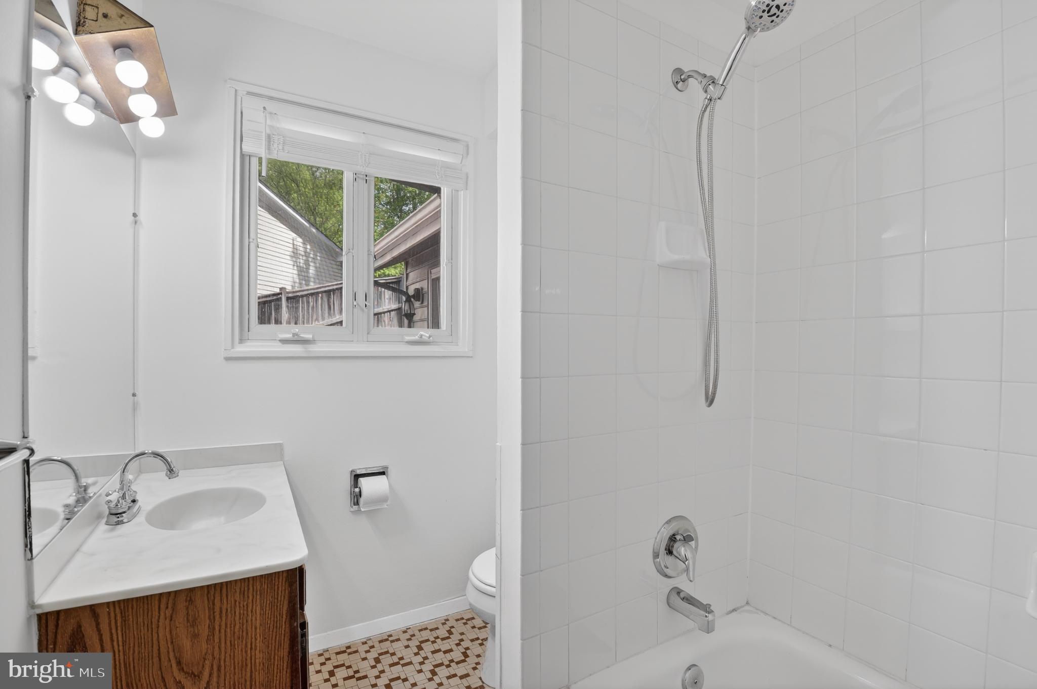 6310 East Halbert Road Bethesda, MD 20817 - Photo 20 of 36 Main Level bathroom