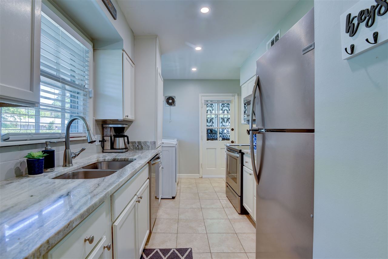 1556 Wilbec Road Memphis, TN 38117 - Photo 6 of 25 Gallery Image 6