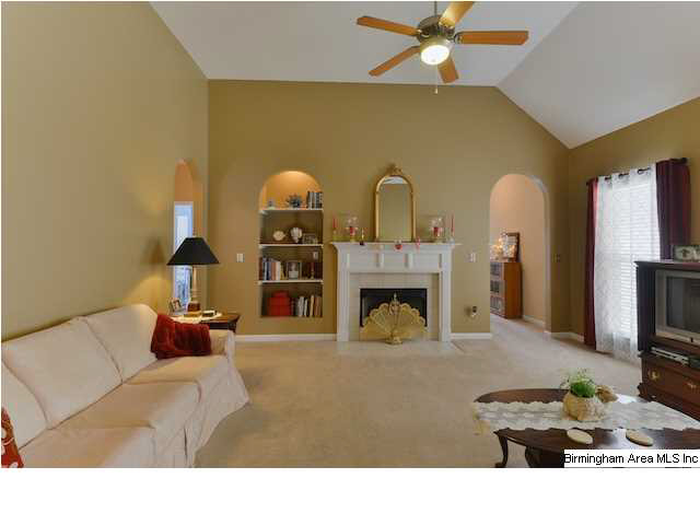 107 Highview Cove Pelham, AL 35124 - Photo 4 of 25