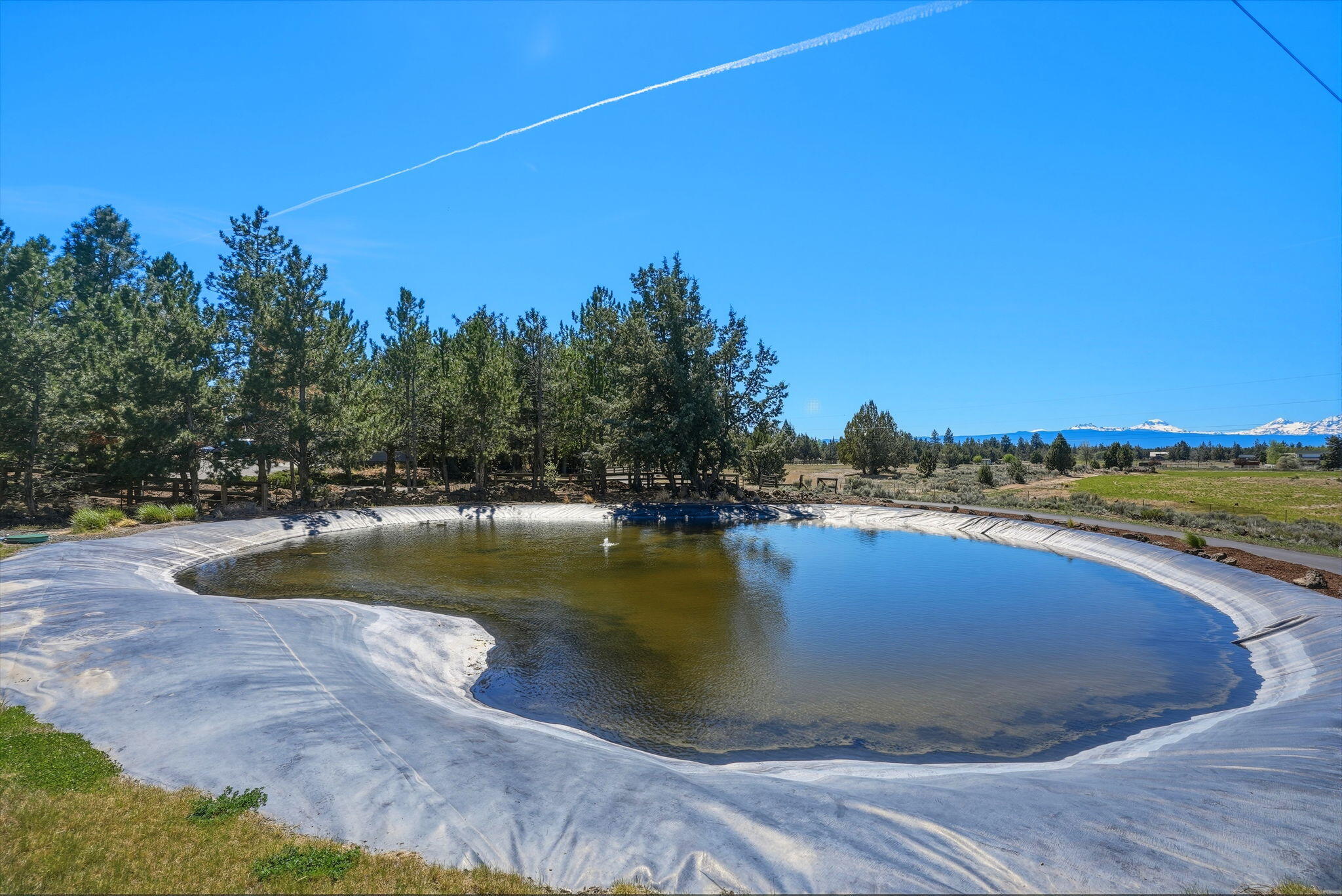64144 Pioneer Loop Bend, OR 97701 - Photo 143 of 192 137-web-or-mls-Riley Visuals-137