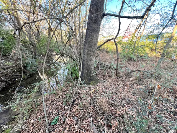 $399,900 | 1117 Oak Cluster Drive, Sevierville, TN 37862