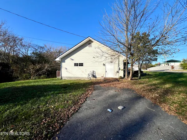 $399,900 | 1117 Oak Cluster Drive, Sevierville, TN 37862