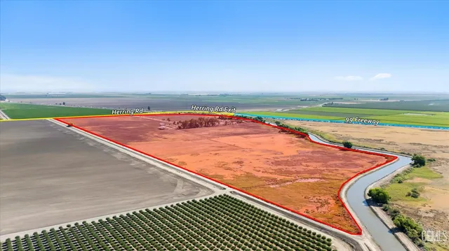 a view of an outdoor space and tennis court