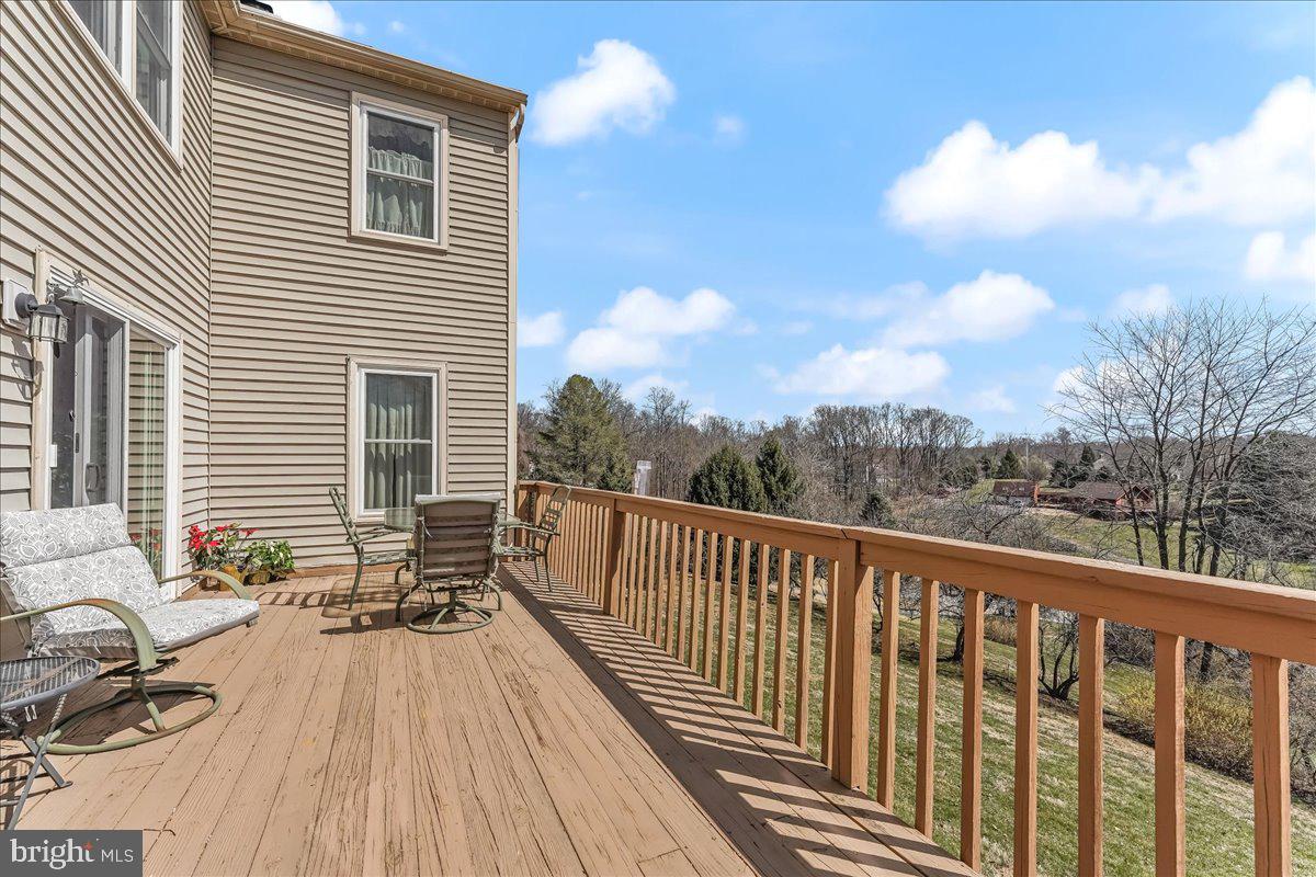 386 Styer Road Glenmoore, PA 19343 - Photo 28 of 41 Expansive deck
