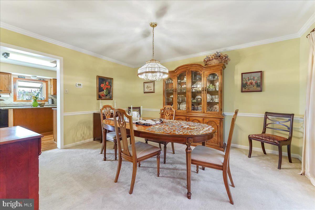386 Styer Road Glenmoore, PA 19343 - Photo 6 of 41 Dining room