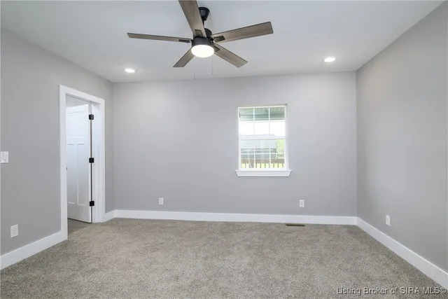 $374,900 | 3913 Paoli Pike, Floyds Knobs, IN 47119