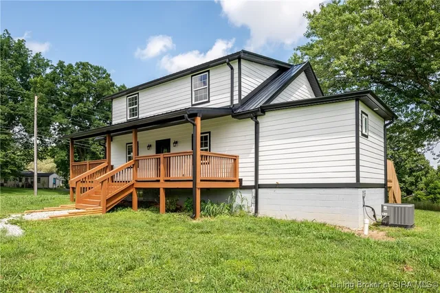 $374,900 | 3913 Paoli Pike, Floyds Knobs, IN 47119